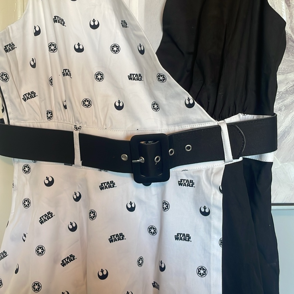 Her Universe Star Wars Symbol Black and White Sleeveless Dress Sz XL - Picture 3 of 10